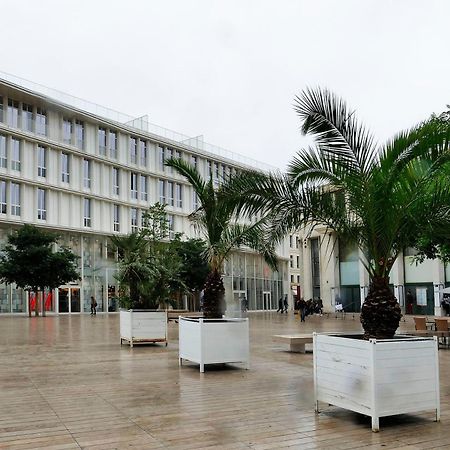 Appartamento Les Jardins Du Clain Poitiers Esterno foto