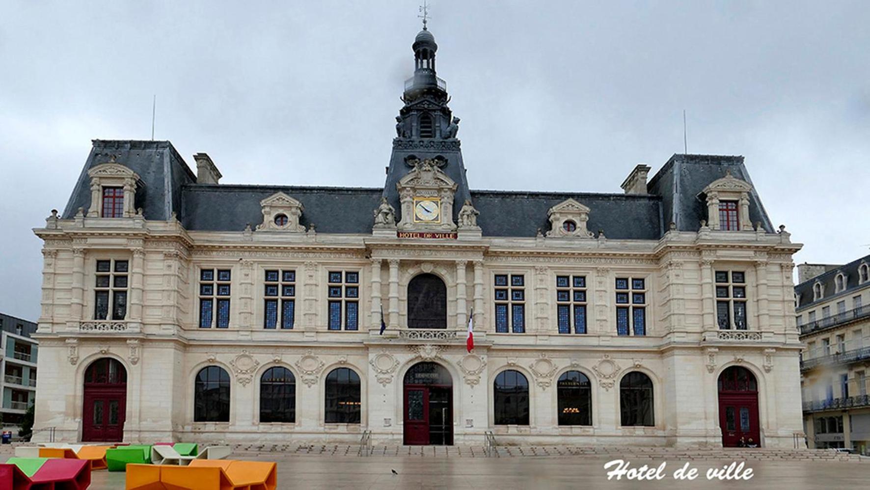 Appartamento Les Jardins Du Clain Poitiers Esterno foto
