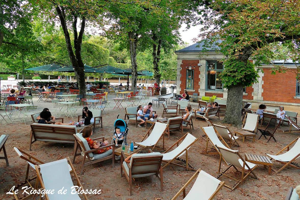 Appartamento Les Jardins Du Clain Poitiers Esterno foto