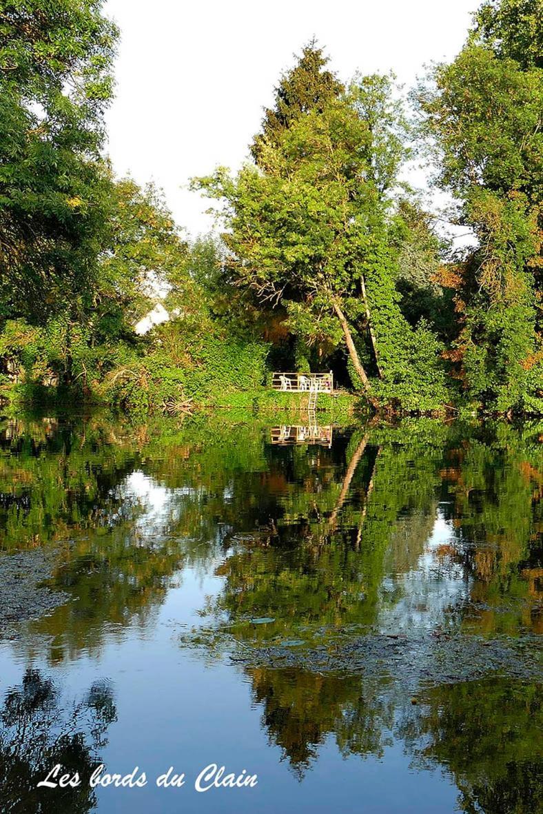 Appartamento Les Jardins Du Clain Poitiers Esterno foto