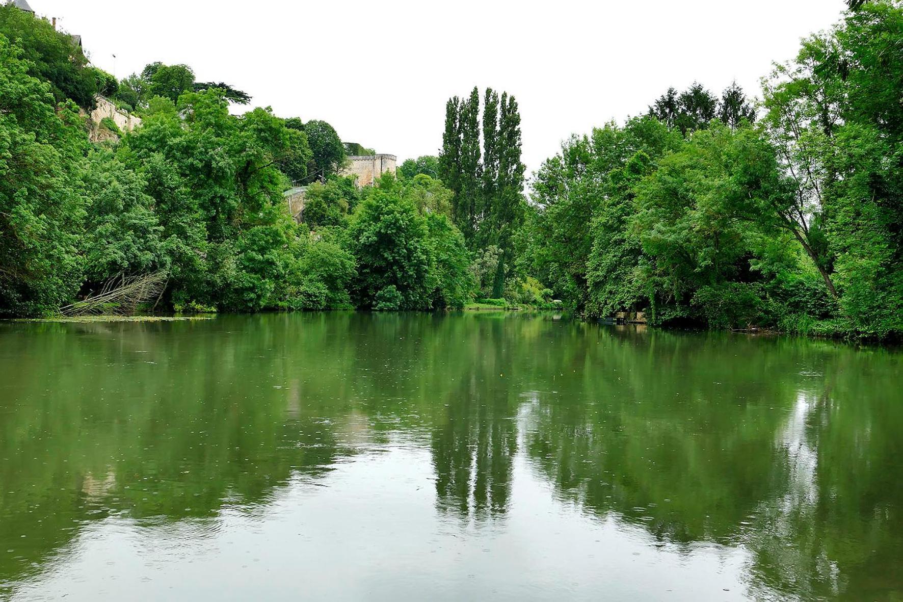 Appartamento Les Jardins Du Clain Poitiers Esterno foto